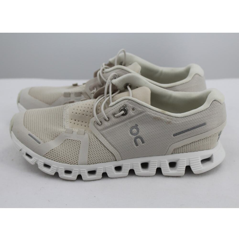 Women's On Cloud 6 Sneaker Size 8.5 pearl White